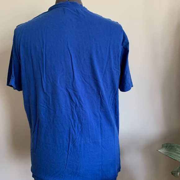 Men’s Blue graphic Tee size large - Picture 4 of 5